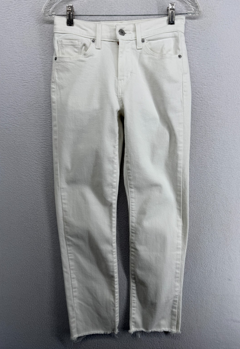 LEVIS Jeans Womens 26 Classic Straight 5 Pocket Frayed Denim Cotton White